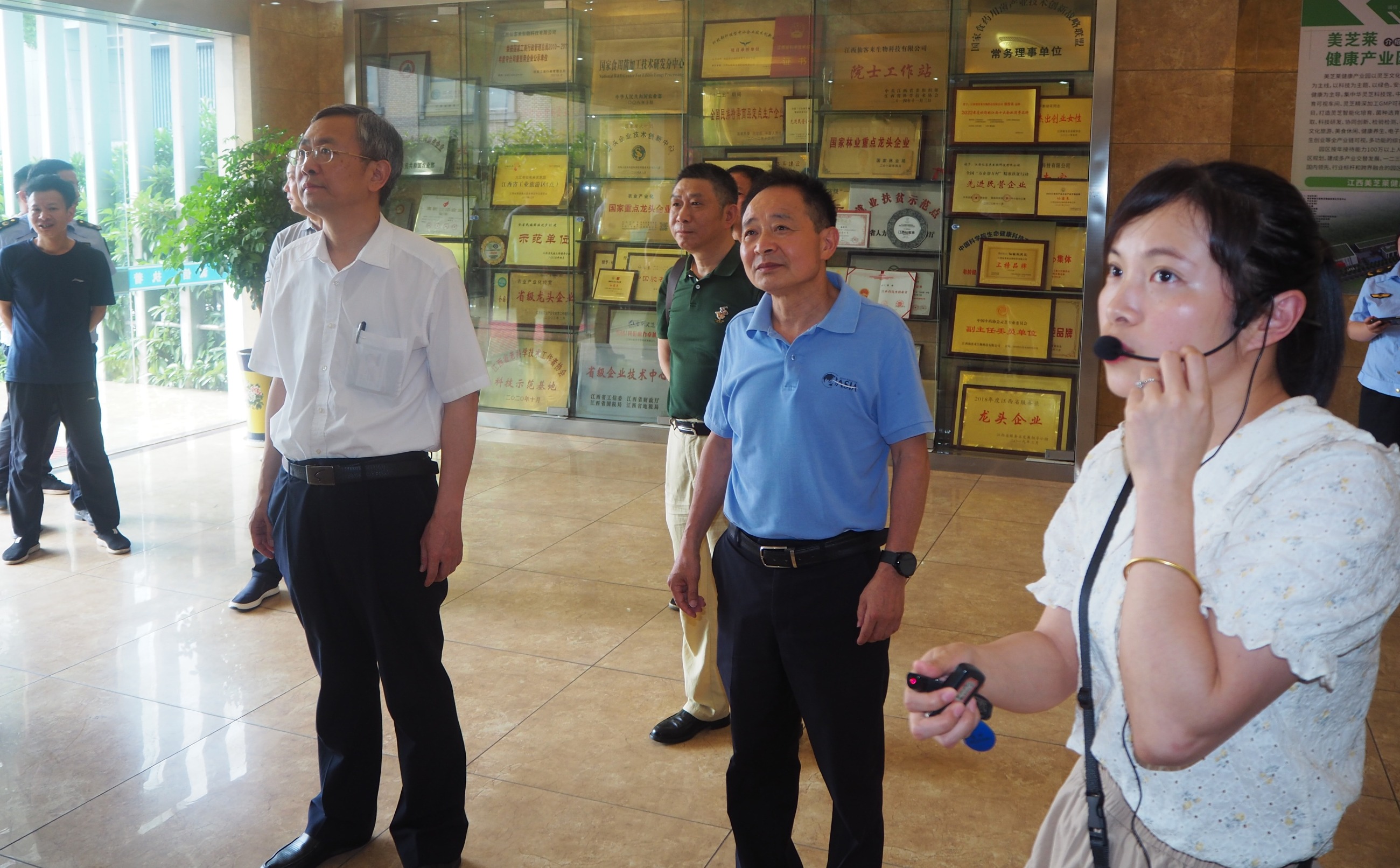 杭州亞運(yùn)會(huì)官方靈芝產(chǎn)品供應(yīng)商|杭州亞運(yùn)會(huì)官方供應(yīng)商|中國(guó)靈芝十大品牌|仙客來(lái)靈芝|仙客來(lái)靈芝破壁孢子粉|仙客來(lái)孢子油|仙客來(lái)靈芝飲片|仙客來(lái)破壁孢子粉|靈芝孢子油|孢子粉|靈芝破壁孢子粉|靈芝|中華老字號(hào)