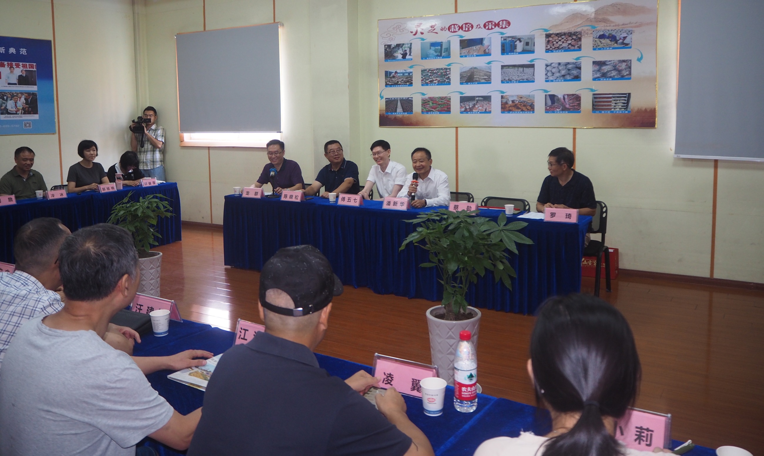 杭州亞運(yùn)會(huì)官方靈芝產(chǎn)品供應(yīng)商|杭州亞運(yùn)會(huì)官方供應(yīng)商|中國(guó)靈芝十大品牌|仙客來(lái)靈芝|仙客來(lái)靈芝破壁孢子粉|仙客來(lái)孢子油|仙客來(lái)靈芝飲片|仙客來(lái)破壁孢子粉|靈芝孢子油|孢子粉|靈芝破壁孢子粉|靈芝|中華老字號(hào)