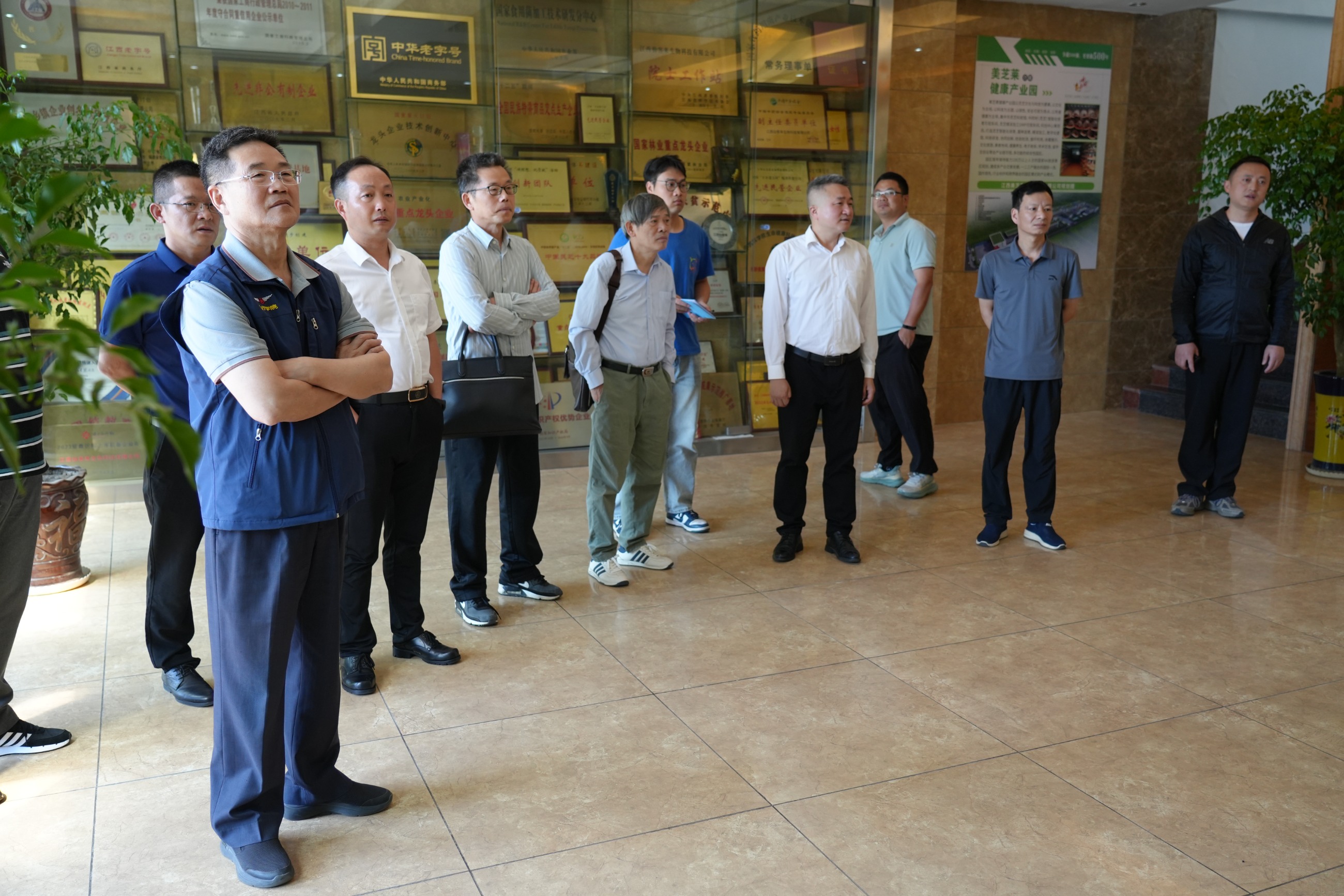 杭州亞運(yùn)會(huì)官方靈芝產(chǎn)品供應(yīng)商|杭州亞運(yùn)會(huì)官方供應(yīng)商|中國(guó)靈芝十大品牌|仙客來(lái)靈芝|仙客來(lái)靈芝破壁孢子粉|仙客來(lái)孢子油|仙客來(lái)靈芝飲片|仙客來(lái)破壁孢子粉|靈芝孢子油|孢子粉|靈芝破壁孢子粉|靈芝|中華老字號(hào)