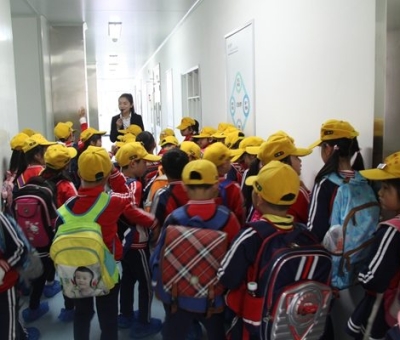 800余名師生、家長(zhǎng)在仙客來(lái)開展社會(huì)實(shí)踐活動(dòng)