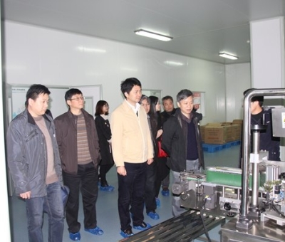 食藥監(jiān)管國(guó)家總局及省、市、縣局領(lǐng)導(dǎo)蒞臨仙客來(lái)調(diào)研