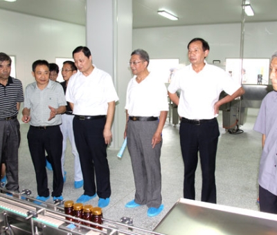 江西省老科協(xié)領(lǐng)導(dǎo)、老專家蒞臨仙客來公司考察老科協(xié)科技（培訓(xùn)）示范基地工作