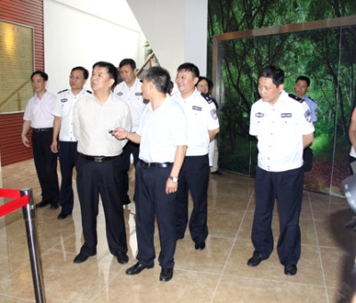 江西省公安廳黨委委員、常務(wù)副廳長章凱旋蒞臨仙客來公司調(diào)研公安機(jī)關(guān)服務(wù)企業(yè)發(fā)展新思路