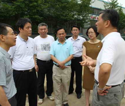 江西省林業(yè)廳廳長閻鋼軍蒞臨仙客來公司視察、指導(dǎo)工作