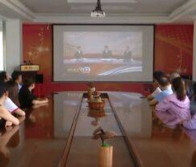 不忘初心  逐夢(mèng)前行-仙客來組織干部職工學(xué)習(xí)貫徹兩會(huì)精神