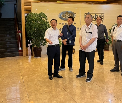 部隊(duì)老首長(zhǎng)蒞臨仙客來(lái)考察指導(dǎo)